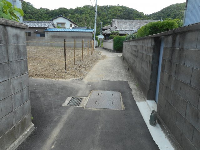 和歌山市栄谷・土地・56431の前面道路含む現地写真