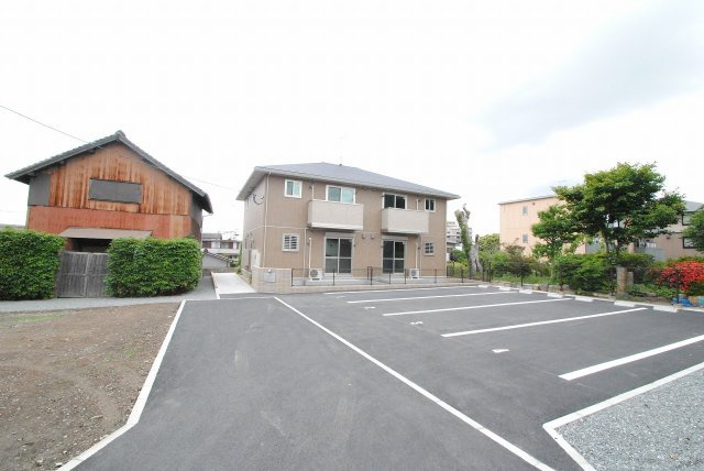 シャルマンステージの駐車場|2台目まで無料です！