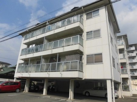 メゾン嵐山の外観