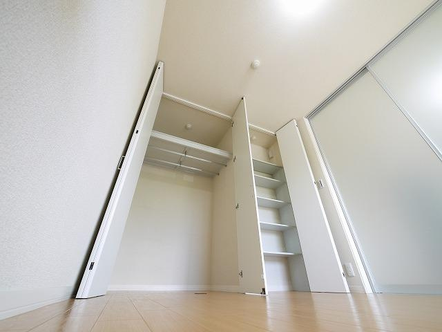 シャーメゾン恋の窪の収納|大きなものも収納できそうです