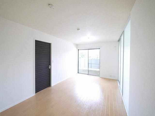 シャーメゾン恋の窪の居間・リビング|ゆったりとしたリビングです