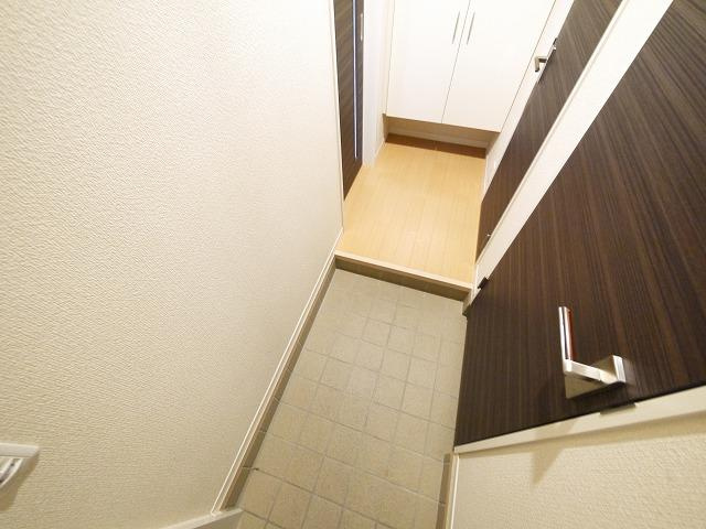 シャーメゾン恋の窪の玄関|きれいな玄関です