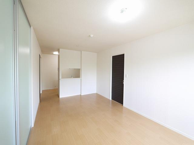 シャーメゾン恋の窪の居間・リビング|使いやすいリビングです