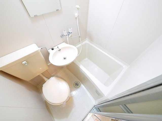 シティパレス生駒P-2のトイレ|コンパクトで使いやすいトイレです