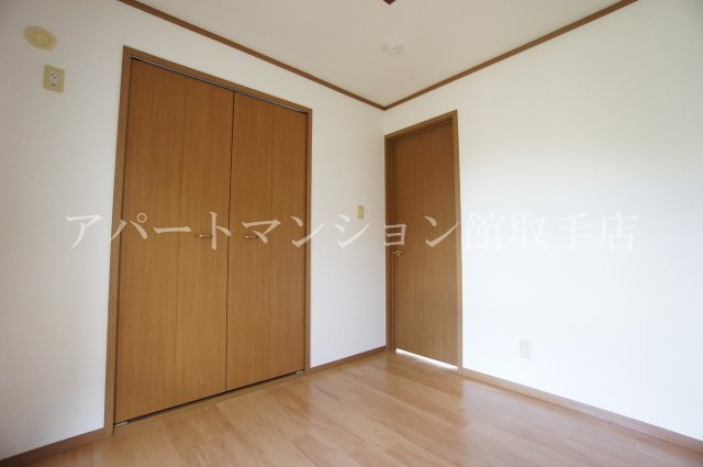 シティハイムやまとの洋室