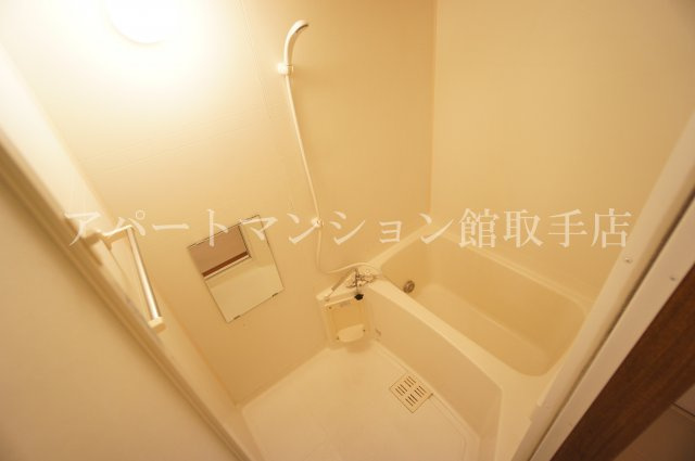 シティハイムやまとの浴室