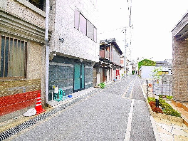 大和郡山市東岡町店舗の周辺