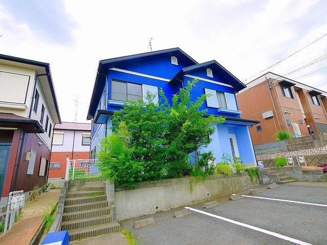 岡嶋メゾネットAの外観|おしゃれな外観です