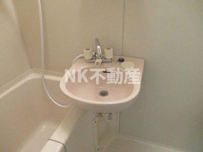 【洗面所】 | エイチ・ツーオー小阪（河内小阪賃貸） | 洗面です