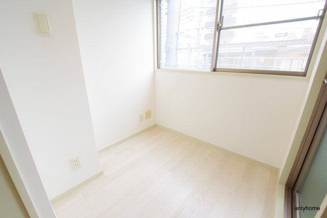 ドゥマン梅田　仲介手数料無料の洋室