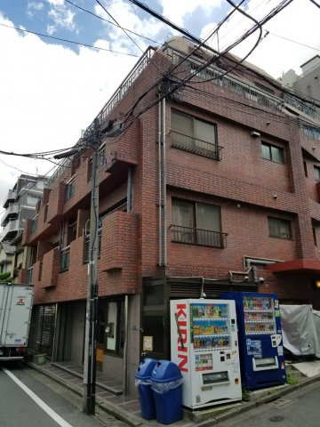 デューク西新宿の外観