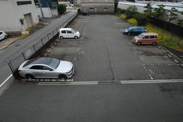 アメニティハイツ杏栄館の駐車場