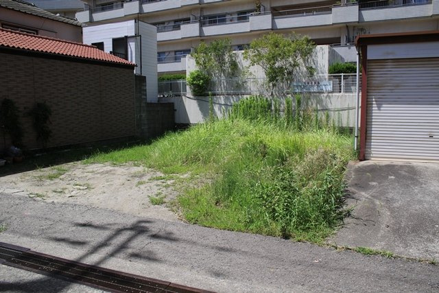 和歌山市松江東4丁目・土地・56432の前面道路含む現地写真