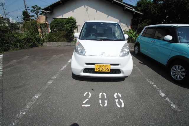 ヴェルドミール湯乃坂の駐車場