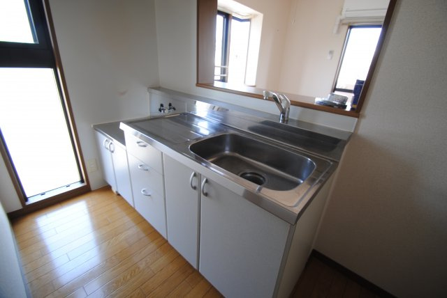 ヴェルドミール湯乃坂のキッチン|内装イメージ：同物件別室