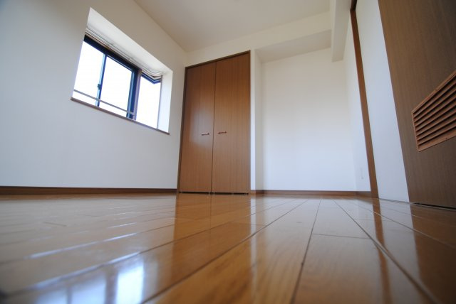 ヴェルドミール湯乃坂の寝室|内装イメージ：同物件別室