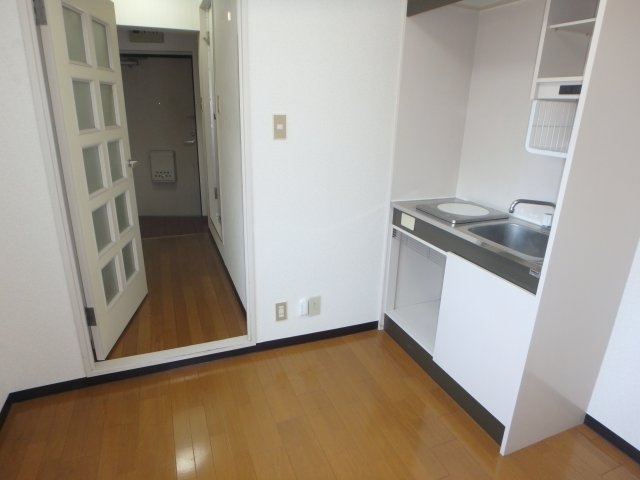 セザール元住吉の洋室