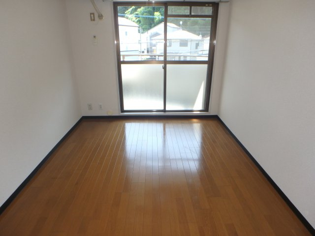 セザール元住吉の洋室