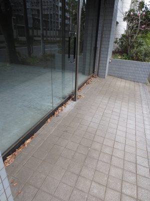 【エントランス】 | 内野ビル | 現況貸しでお好きな内装にできちゃいますよ☆