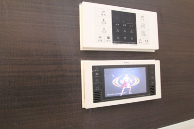 【設備】 | リェスソーンチェA | 浴室TVです