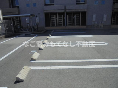 【駐車場】 | エレガンシアレジデンス