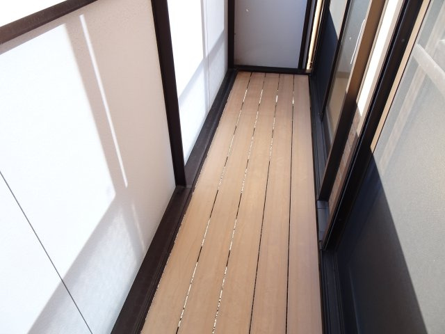 ハピネス本今のバルコニー