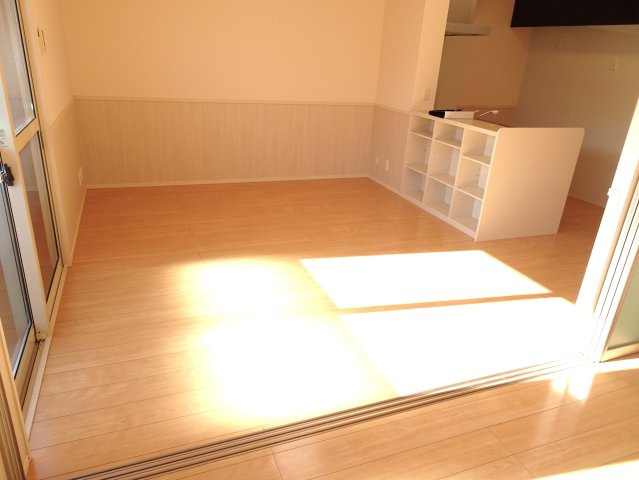 ハピネス本今の居間・リビング