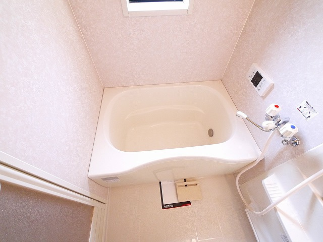 グランシャリオＤの浴室|コンパクトで使いやすいお風呂です