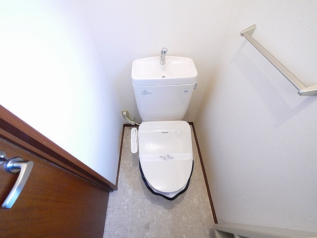 グランシャリオＤの洗面所|広い洗面スペース