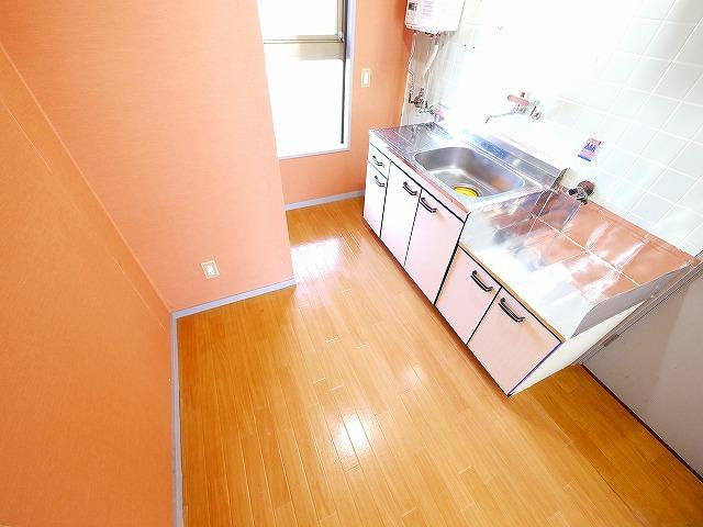 木村マンションのキッチン|お料理しやすいキッチンです