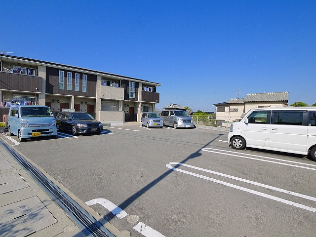 グランツ大和の駐車場|駐車スペースもあります