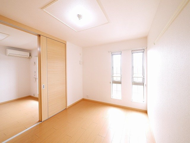 グランツ大和の寝室|ゆとりの広さです