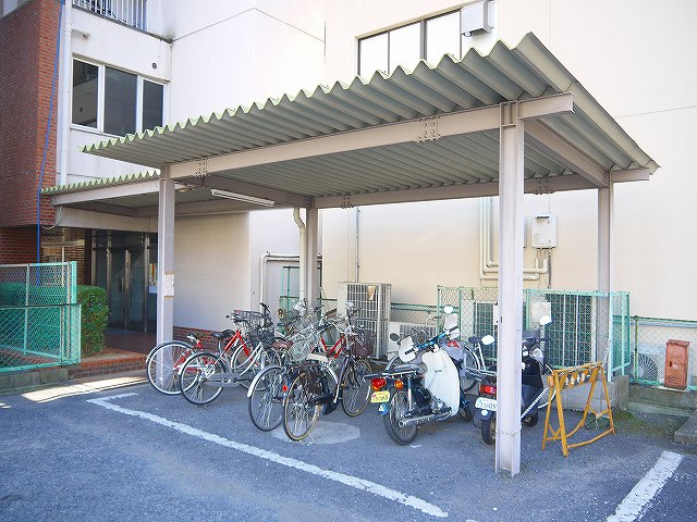 田村ビル（芝辻町４丁目）のその他共用部分|駐輪場