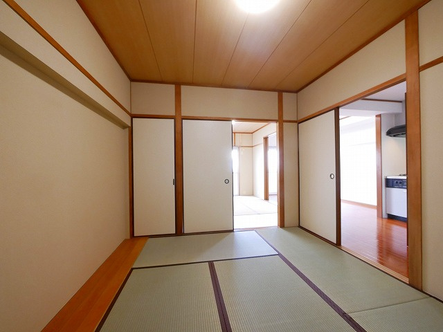 田村ビル（芝辻町４丁目）の和室