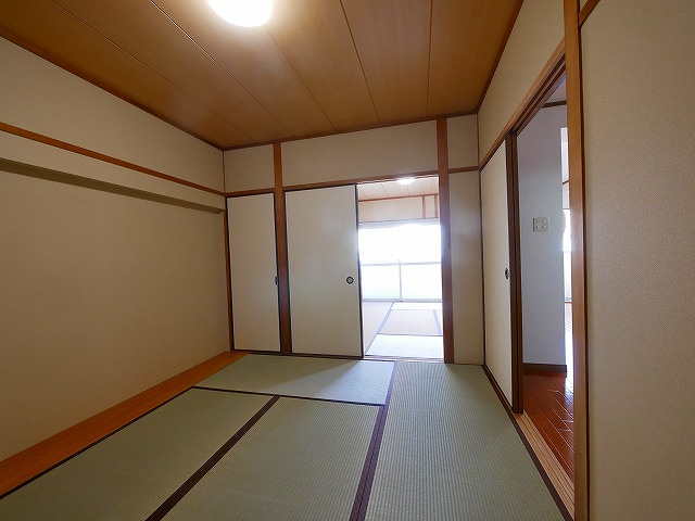 田村ビル（芝辻町４丁目）の和室