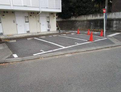 【駐車場】 | ラ　ローズコリン     