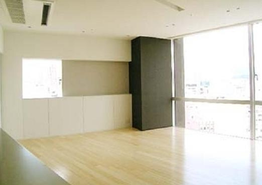 中央区八丁堀４丁目の賃貸マンションの居間・リビング