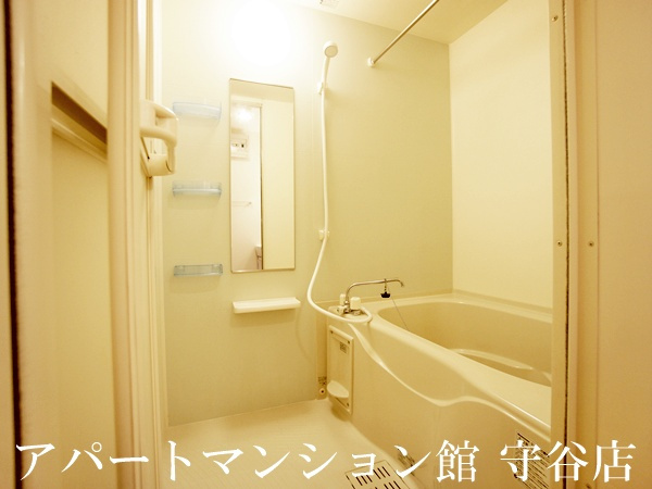リシェコリーヌCの浴室
