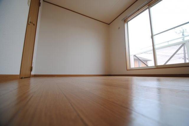 ルミエール南町の洋室|内装イメージ：同物件別室