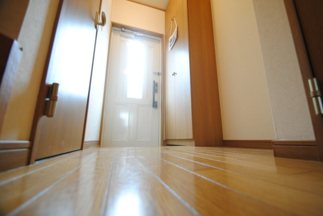 ルミエール南町の玄関|内装イメージ：同物件別室