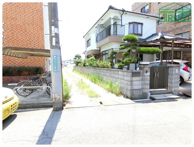 明石市野々上　土地の前面道路含む現地写真|現在は駐車場として利用されてます