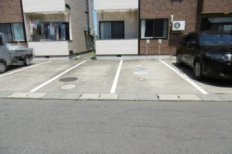 【駐車場】 | 車をお持ちの方に嬉しい駐車場付きの物件です。ロードヒーティング