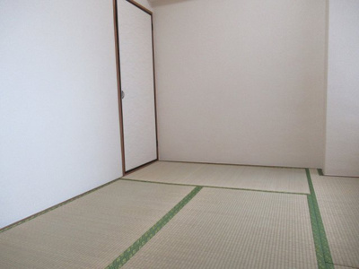 【寝室】 | ミドービル（八戸ノ里賃貸） | 寝室にいかがでしょうか