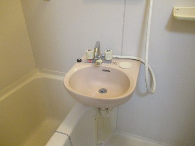 【洗面所】 | ミドービル（八戸ノ里賃貸） | 洗面です