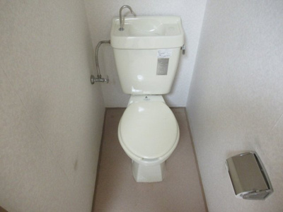 【トイレ】 | ミドービル（八戸ノ里賃貸） | トイレです