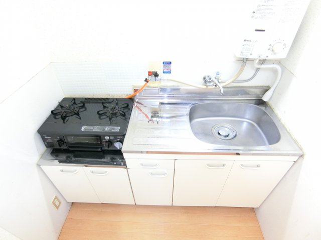 ヤングタウンのキッチン|同物件別部屋イメージ写真