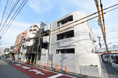 【外観】 | アルス池上 | 南向き・二面バルコニーにつき開放感があり、採光・通風良好です♪