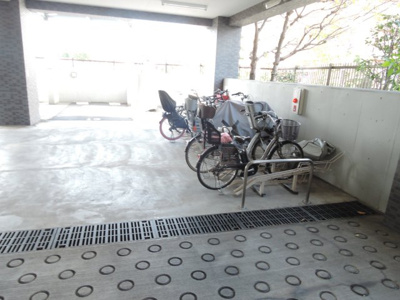 【その他共用部分】 | リノマークス横浜仲町台 | 駐輪場