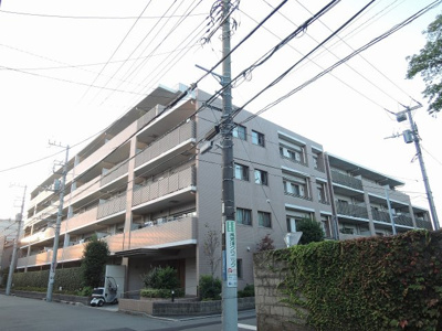【外観】 | エクシオ日吉本町 | 南西角部屋、二面採光につき日照・通風良好です。小さなお子様がいても安心の1階住戸です♪