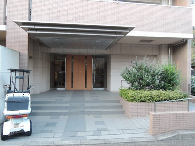 【エントランス】 | エクシオ日吉本町 | 東急東横線「日吉」駅徒歩13分、横浜市営地下鉄グリーンライン「日吉本町」駅徒歩4分
